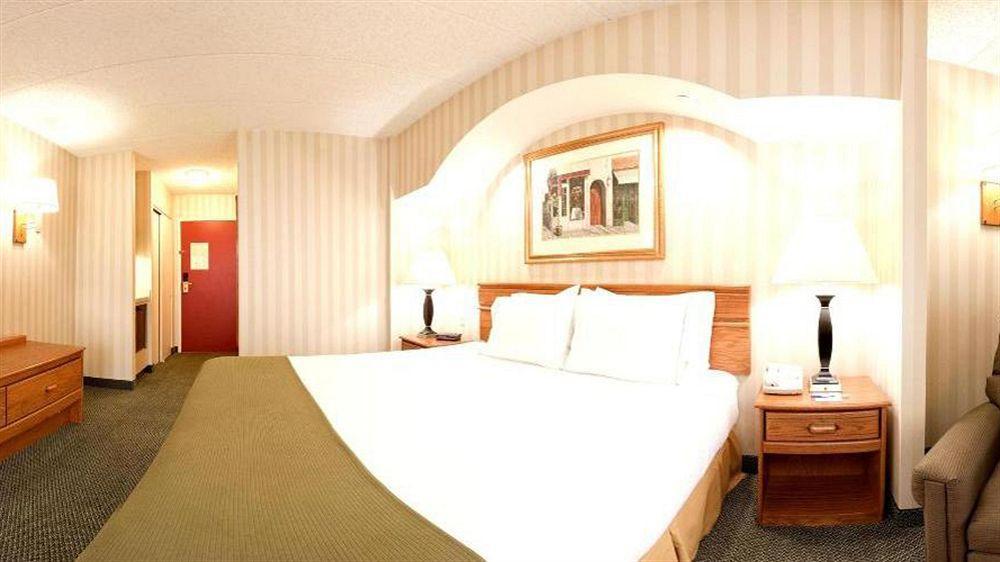 Holiday Inn Express Hotel & Suites Philadelphia - King Of Prussia By Ihg Exteriör bild