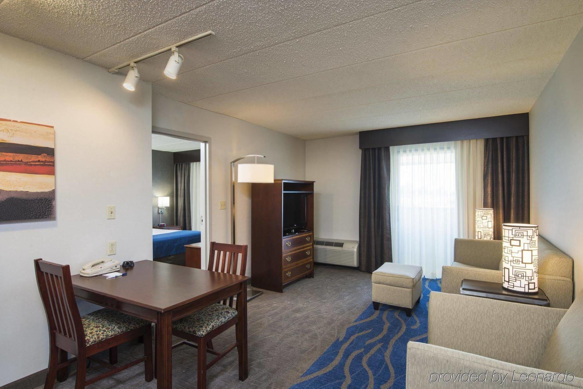 Holiday Inn Express Hotel & Suites Philadelphia - King Of Prussia By Ihg Exteriör bild